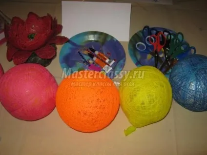 Квіти з ниток своїми руками