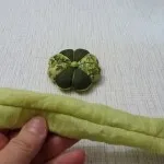 Игольница на руку, шию сама