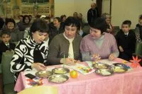 З чого ж, з чого ж, з чого зроблені наші дівчата ... (зроблені) З чого ж, з чого ж, з чого зроблені наші дівчата ...