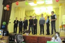 З чого ж, з чого ж, з чого зроблені наші дівчата ... (чого) З чого ж, з чого ж, з чого зроблені наші дівчата ...