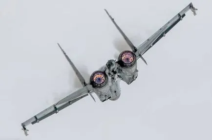Історія створення і принцип роботи турбореактивного двигуна
