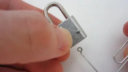 Як відкрити прості замки і засувки за допомогою скріпки - мій маленький затишний куточок (засувку) Як відкрити прості замки і засувки за допомогою скріпки - мій маленький затишний куточок