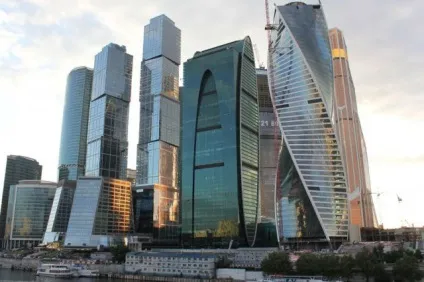 C видом на гроші