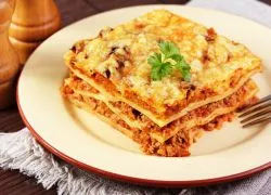 Як приготувати лазанью з готових листів будинку (готових) Як приготувати лазанью з готових листів будинку
