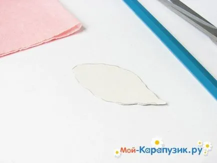 Як зробити гладіолуси з паперу своїми руками (надаємо опуклу форму) Як зробити гладіолуси з паперу своїми руками