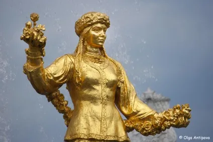 Дівчата з фонтану, корисно про подорожі
