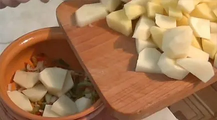 Картопля в горщиках з м'ясом в духовці (духовці) Картопля в горщиках з м'ясом в духовці