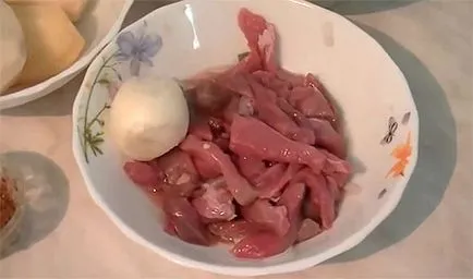 Картопля в горщиках з м'ясом в духовці (картопля) Картопля в горщиках з м'ясом в духовці