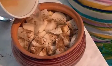 Картопля в горщиках з м'ясом в духовці (спеції) Картопля в горщиках з м'ясом в духовці