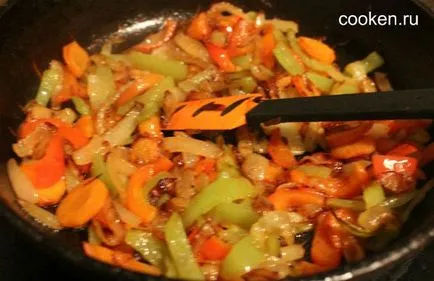 Картопля, запечена з грибами і овочами в духовці - рецепт з фото (духовці) Картопля, запечена з грибами і овочами в духовці - рецепт з фото