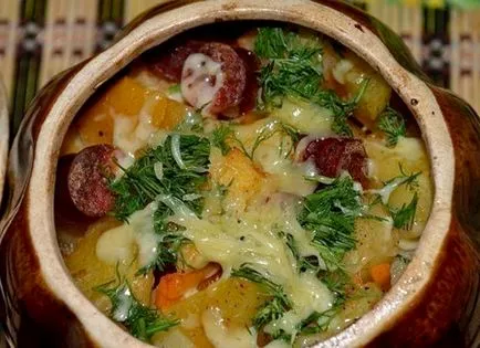 Картопелька з мисливськими ковбасками, готуємо класно (печеня з мисливськими ковбасками) Картопелька з мисливськими ковбасками, готуємо класно