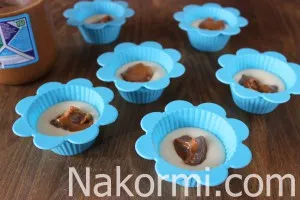 Кекси зі згущеним молоком всередині рецепт з фото