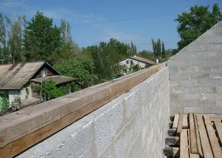 Кріплення мауерлата до газобетону на стіні без армопоясу (газобетону) Кріплення мауерлата до газобетону на стіні без армопоясу