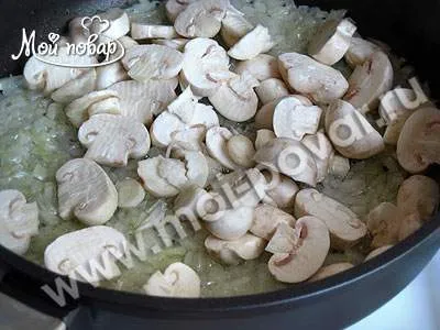 Курка, фарширована потрохами і локшиною - кулінарний рецепт (курка) Курка, фарширована потрохами і локшиною - кулінарний рецепт