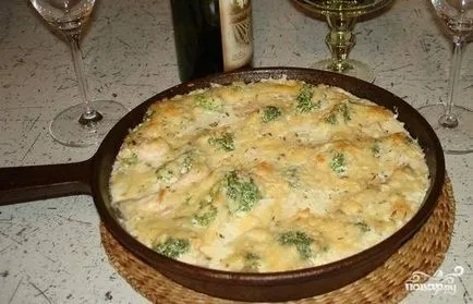 Куряче філе з брокколі у вершковому соусі - покроковий рецепт з фото на (філе) Куряче філе з брокколі у вершковому соусі - покроковий рецепт з фото на