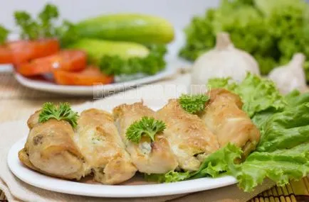 Курячі рулетики з огірком в духовці, рецепт з покроковими фото, всі страви (огірком) Курячі рулетики з огірком в духовці, рецепт з покроковими фото, всі страви