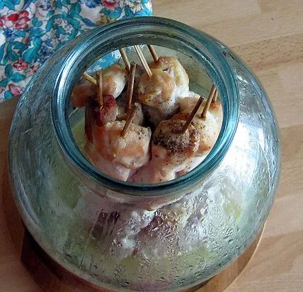 Курка в банку в духовці (курка) Курка в банку в духовці