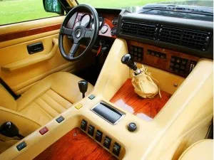 Lamborghini lm002 - ціна, характеристики, фото, автобелявцев - автомобілі всіх часів і народів (автомобіль) Lamborghini lm002 - ціна, характеристики, фото, автобелявцев - автомобілі всіх часів і народів