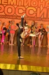 Disco dance - танець диско! Рухомий, стрибучий, красиво і цікаво - вчися танцювати! (Dance) Disco dance - танець диско! Рухомий, стрибучий, красиво і цікаво - вчися танцювати!