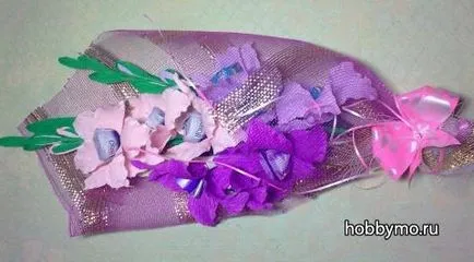 Майстер-клас гладіолуси з гофрованого паперу та цукерок - море хобі