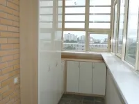 Меблі для балкону і лоджії своїми руками, 17 фото прикладів вбудованих і компактних шаф для (меблі для балкона) Меблі для балкону і лоджії своїми руками, 17 фото прикладів вбудованих і компактних шаф для