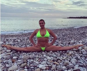 Чоловік шпагат крутіше Волочкової! Woman s day (Волочкової) Чоловік шпагат крутіше Волочкової! Woman s day