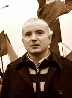 Націоналістами народжуються чи стають, об'єднання українські