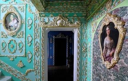 Назад в минуле киянин перетворив свій під'їзд в справжній палац (перетворив) Назад в минуле киянин перетворив свій під'їзд в справжній палац