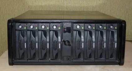 Домашній дисковий масив raid5 на 3