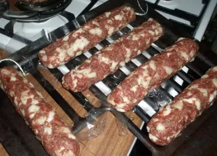 Домашня сиров'ялена ковбаса без оболонки (без кишок) (оболонки) Домашня сиров'ялена ковбаса без оболонки (без кишок)