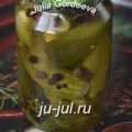 Огірки, мариновані з морквою, готуємо смачно (розсіл) Огірки, мариновані з морквою, готуємо смачно