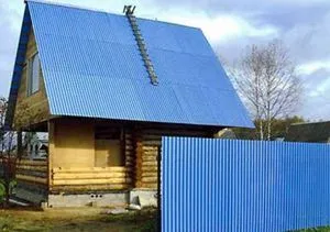Особливості покрівлі даху з профлиста своїми руками, поради досвідчених покрівельників з монтажу (покрівлі) Особливості покрівлі даху з профлиста своїми руками, поради досвідчених покрівельників з монтажу