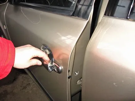 Відкриття капота skoda octavia i tour один тисяча дев'ятсот дев'яносто шість (30 хв) Відкриття капота skoda octavia i tour один тисяча дев'ятсот дев'яносто шість