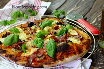 Піца Капрічоза (pizza capricciosa), picantecooking (гриби) Піца Капрічоза (pizza capricciosa), picantecooking
