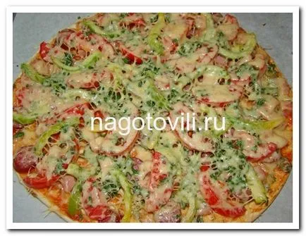 Піца з основи для піци (піци основи піци) Піца з основи для піци