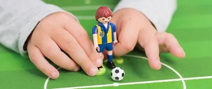 Чому дитина ламає іграшки 2