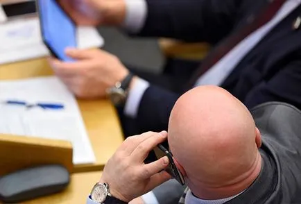 Чому депутати завжди готові підняти собі зарплату політика України (депутати) Чому депутати завжди готові підняти собі зарплату політика України