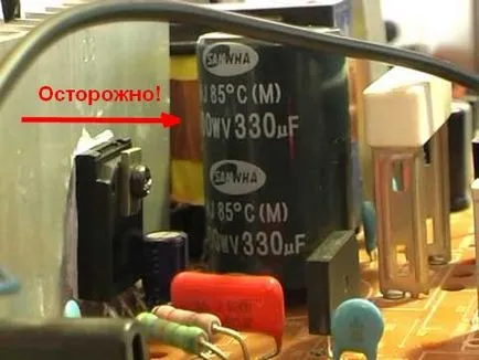 Чому накопичується пил всередині телевізора і чи потрібно її прибирати (телевізора) Чому накопичується пил всередині телевізора і чи потрібно її прибирати