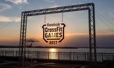 Подвійні стрибки на скакалці - cross world (cross) Подвійні стрибки на скакалці - cross world