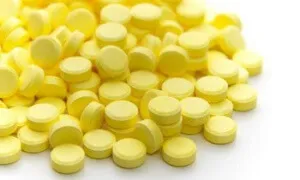Корисні поради як правильно полоскати горло фурациліном при ангіні (приготування розчину фурациліну) Корисні поради як правильно полоскати горло фурациліном при ангіні