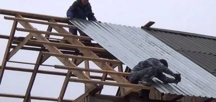 Покрити старий дах профнастилом