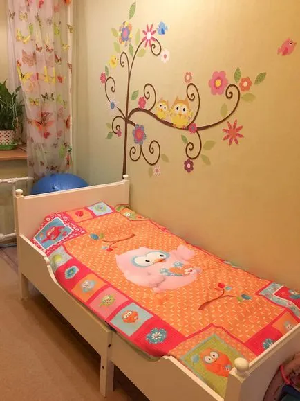 Покривала і пледи в інтер'єрі вітальні, спальні та інших кімнат, білі, сірі, з принтом зебри, (кімнат) Покривала і пледи в інтер'єрі вітальні, спальні та інших кімнат, білі, сірі, з принтом зебри,