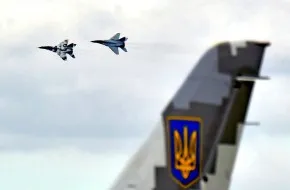 Ракети України в небі криму (ракети) Ракети України в небі криму