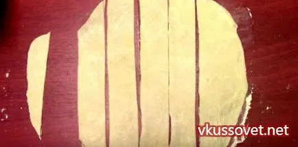 Рецепт приготування крекерів tuc своїми руками, з фото (молоко) Рецепт приготування крекерів tuc своїми руками, з фото