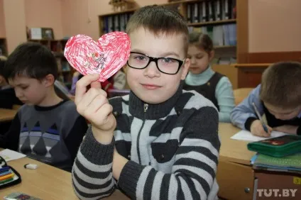 Якщо йдуть за ручку, то закохані Якщо йдуть за ручку, то закохані