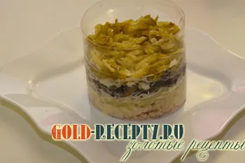 Салат з грибами і куркою, салат з грибами рецепт