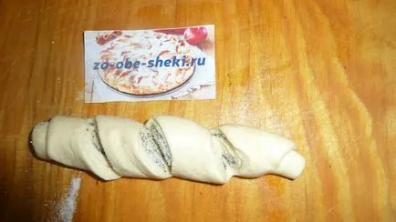 Здобне тісто на булочки на молоці з маком, родзинками, кунжутом, горіхами (молоці) Здобне тісто на булочки на молоці з маком, родзинками, кунжутом, горіхами