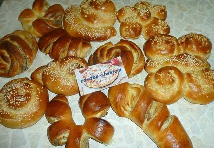 Здобне тісто на булочки на молоці з маком, родзинками, кунжутом, горіхами (молоці) Здобне тісто на булочки на молоці з маком, родзинками, кунжутом, горіхами
