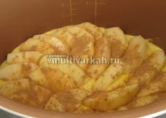 Шарлотка з яблуками в мультиварці покроковий рецепт з фото, готуємо в мультиварці (шарлотка з яблуками в мультиварці Філіпс) Шарлотка з яблуками в мультиварці покроковий рецепт з фото, готуємо в мультиварці