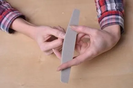 Шелак манікюр (shellac) в домашніх умовах, техніка нанесення (технологія) Шелак манікюр (shellac) в домашніх умовах, техніка нанесення